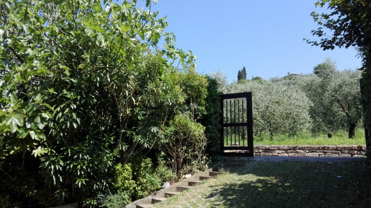 Apartamento Terrazza Sugli Ulivi Riva del Garda Exterior foto