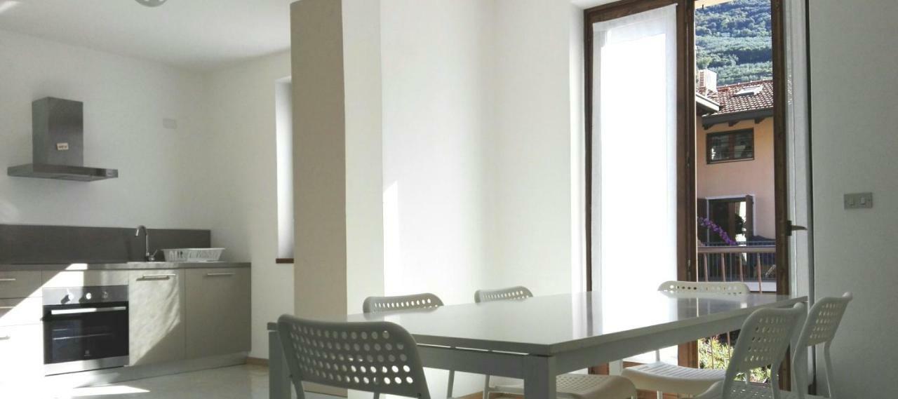 Apartamento Terrazza Sugli Ulivi Riva del Garda Exterior foto
